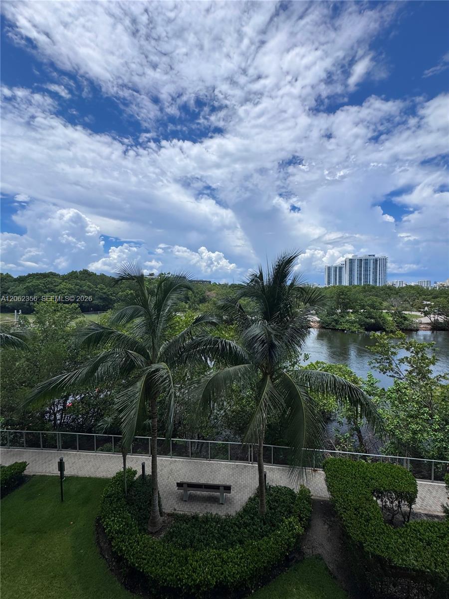 16385 Biscayne Blvd # 305, North Miami Beach FL 33160 photo 4