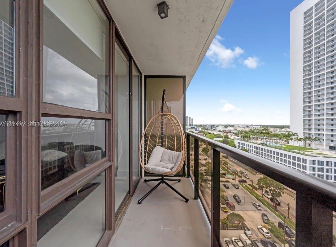 600 NE 36th St # 1214, Miami FL 33137 photo 2