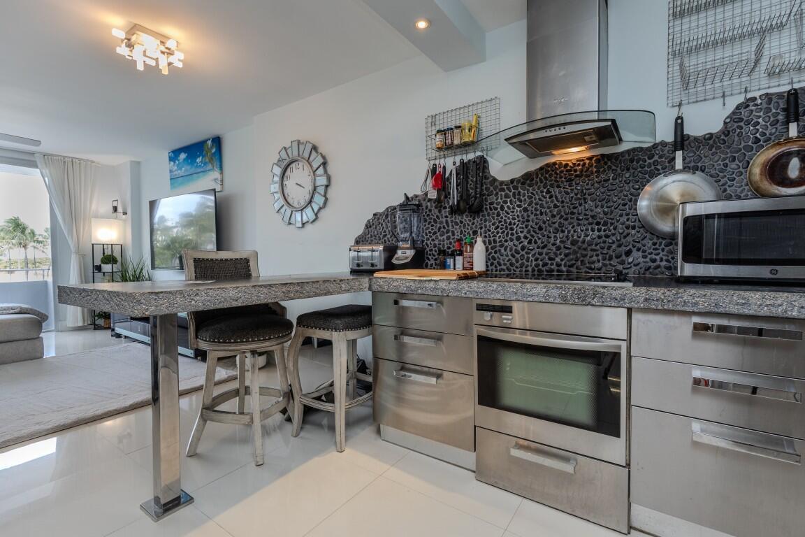465 OCEAN Drive # 320, Miami Beach FL 33139 photo 5