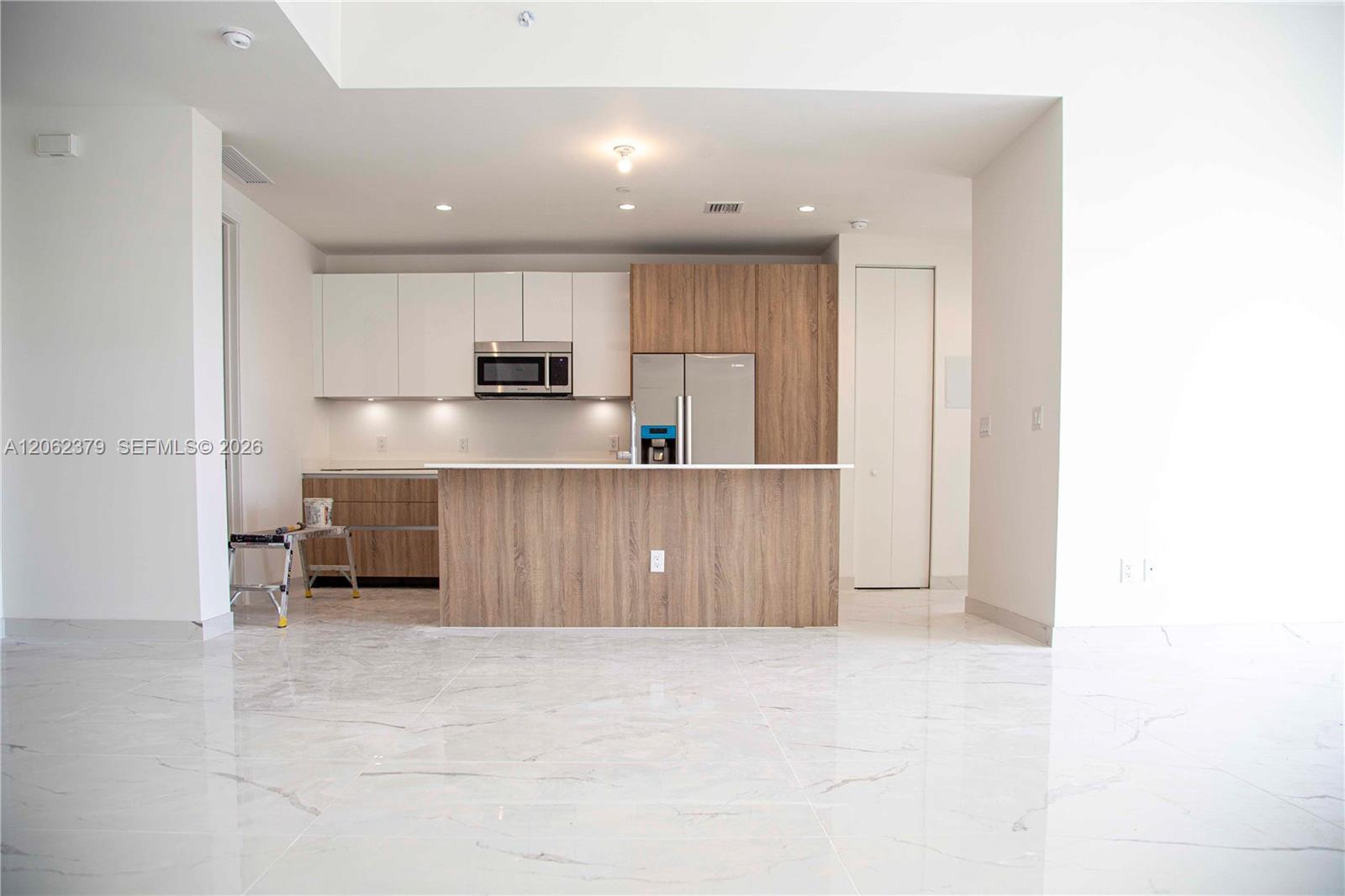 529 SW 11th St # 202, Miami FL 33129 photo 2