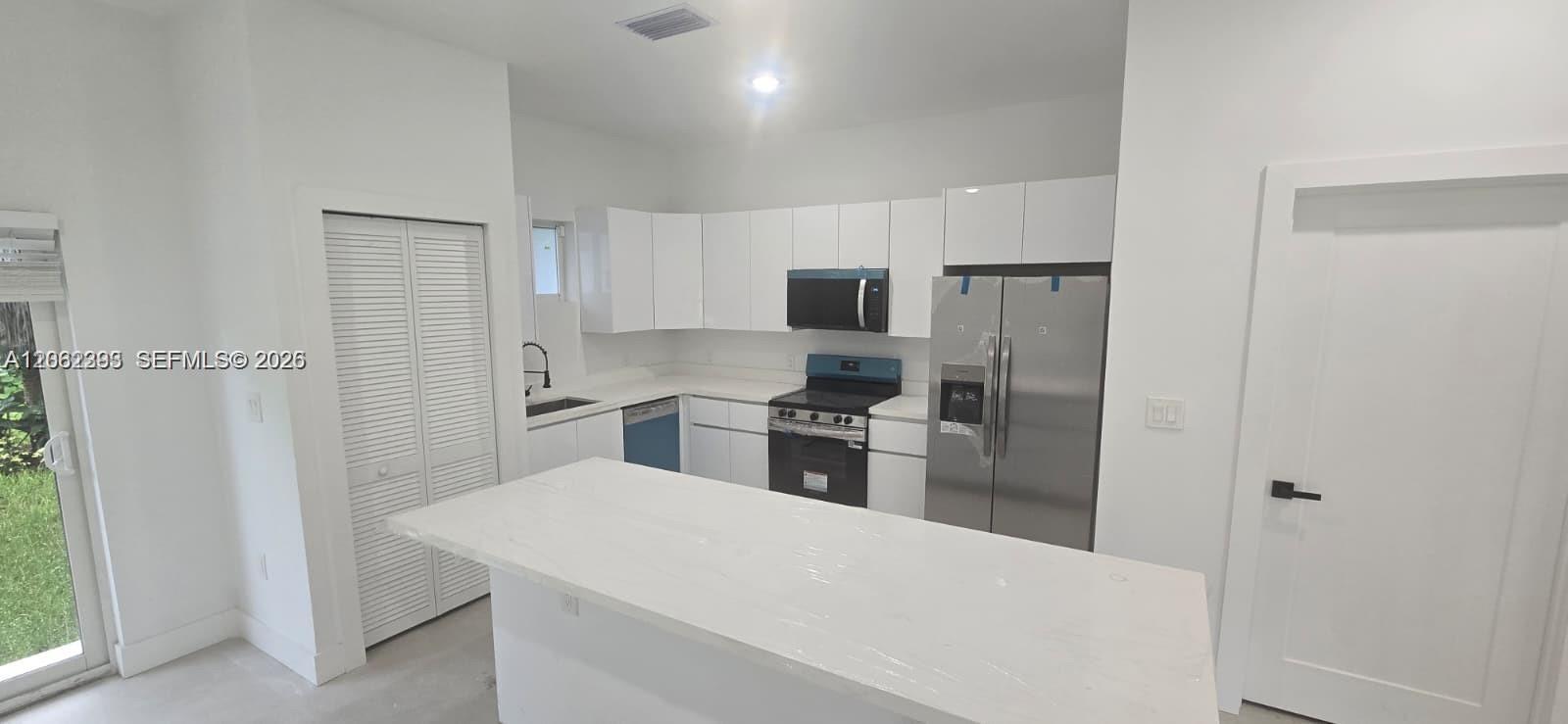 141 NW 11th St # 0, Pompano Beach FL 33060 photo 2