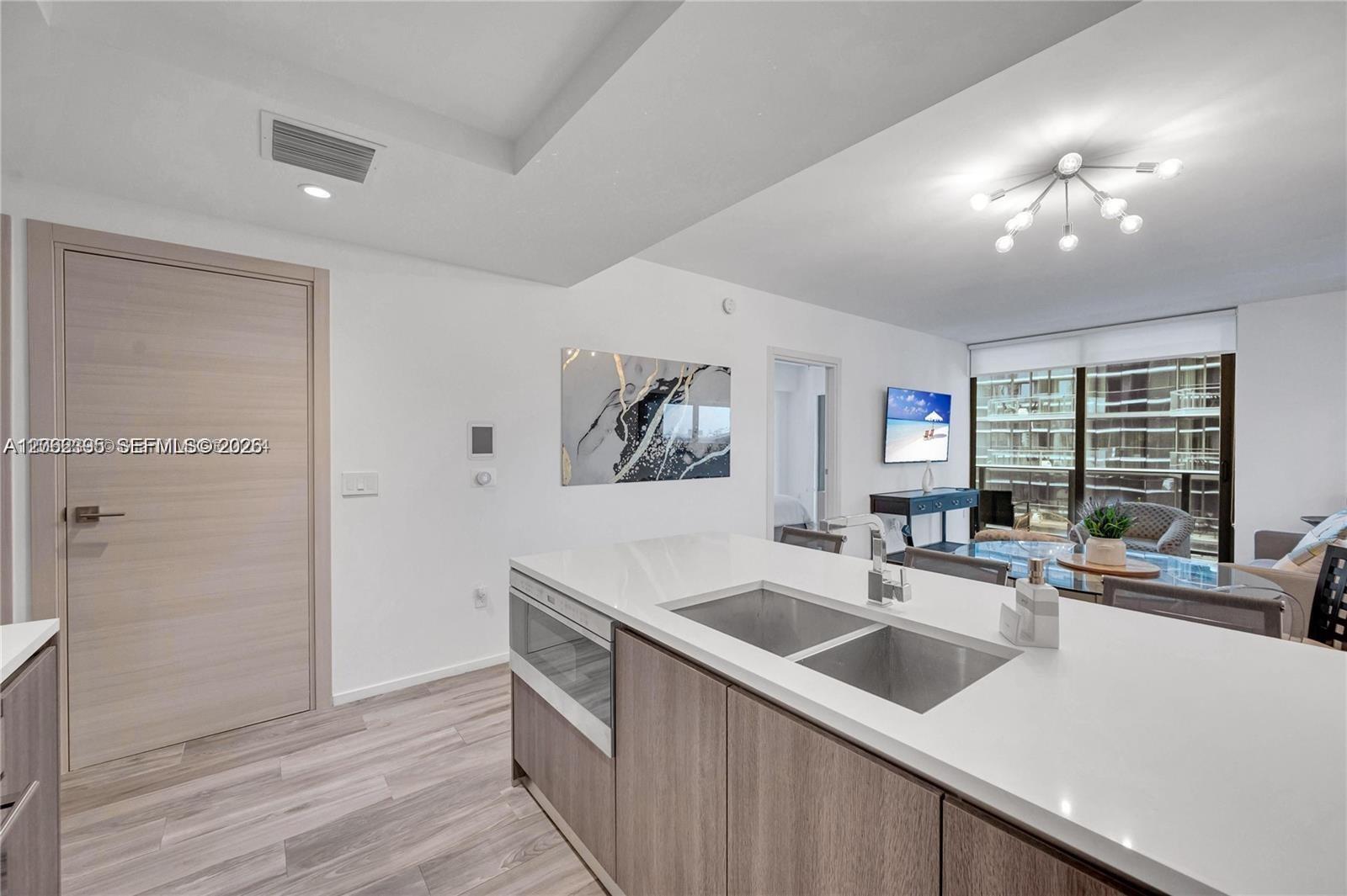 801 S Miami Ave # 2006, Miami FL 33130 photo 4