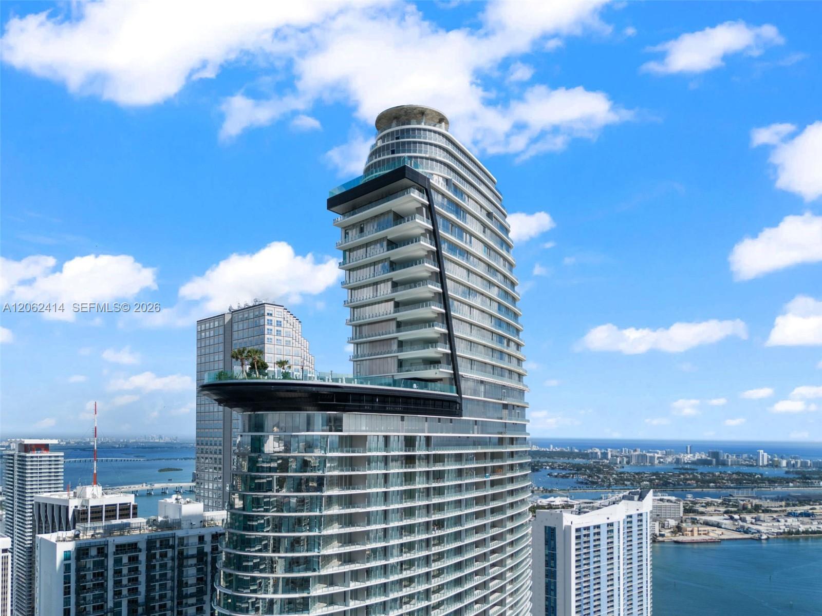 300 Biscayne Blvd Way # 1708, Miami FL 33131 photo 2