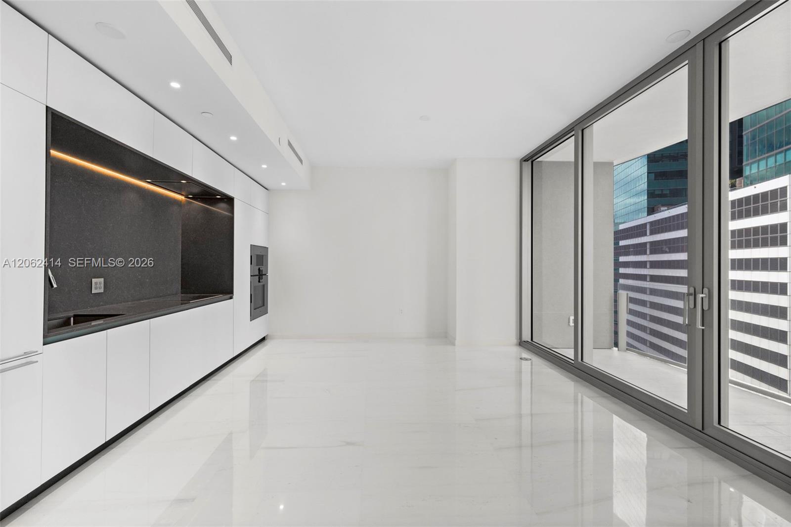 300 Biscayne Blvd Way # 1708, Miami FL 33131 photo 5
