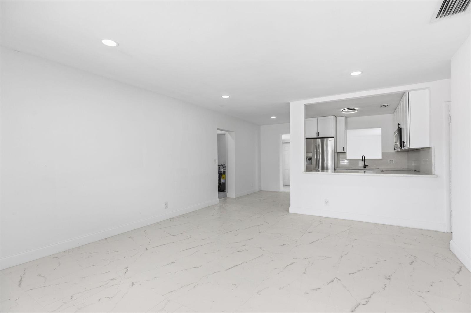 1410 NW 1st Court, Boynton Beach FL 33435 photo 3