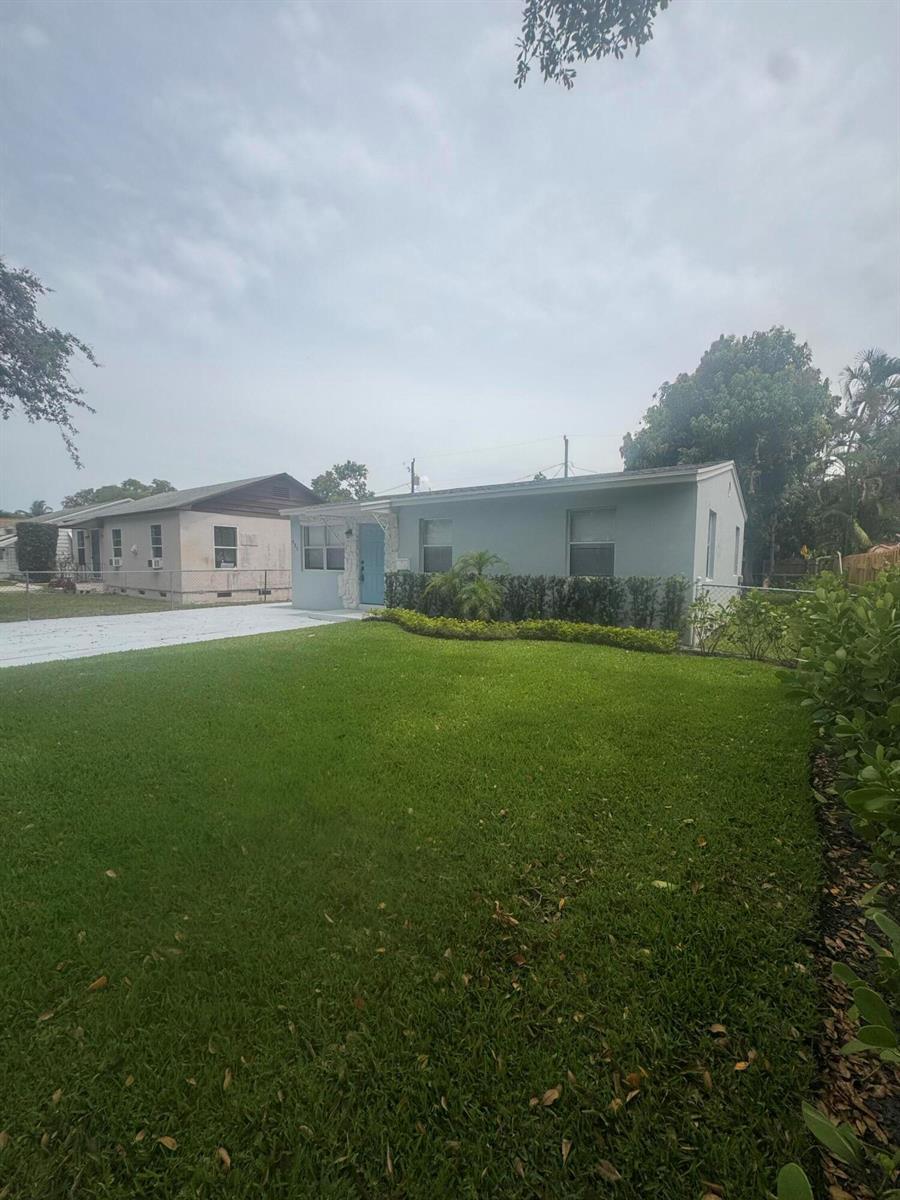 721 Nathan Hale Road, West Palm Beach FL 33405 photo 4