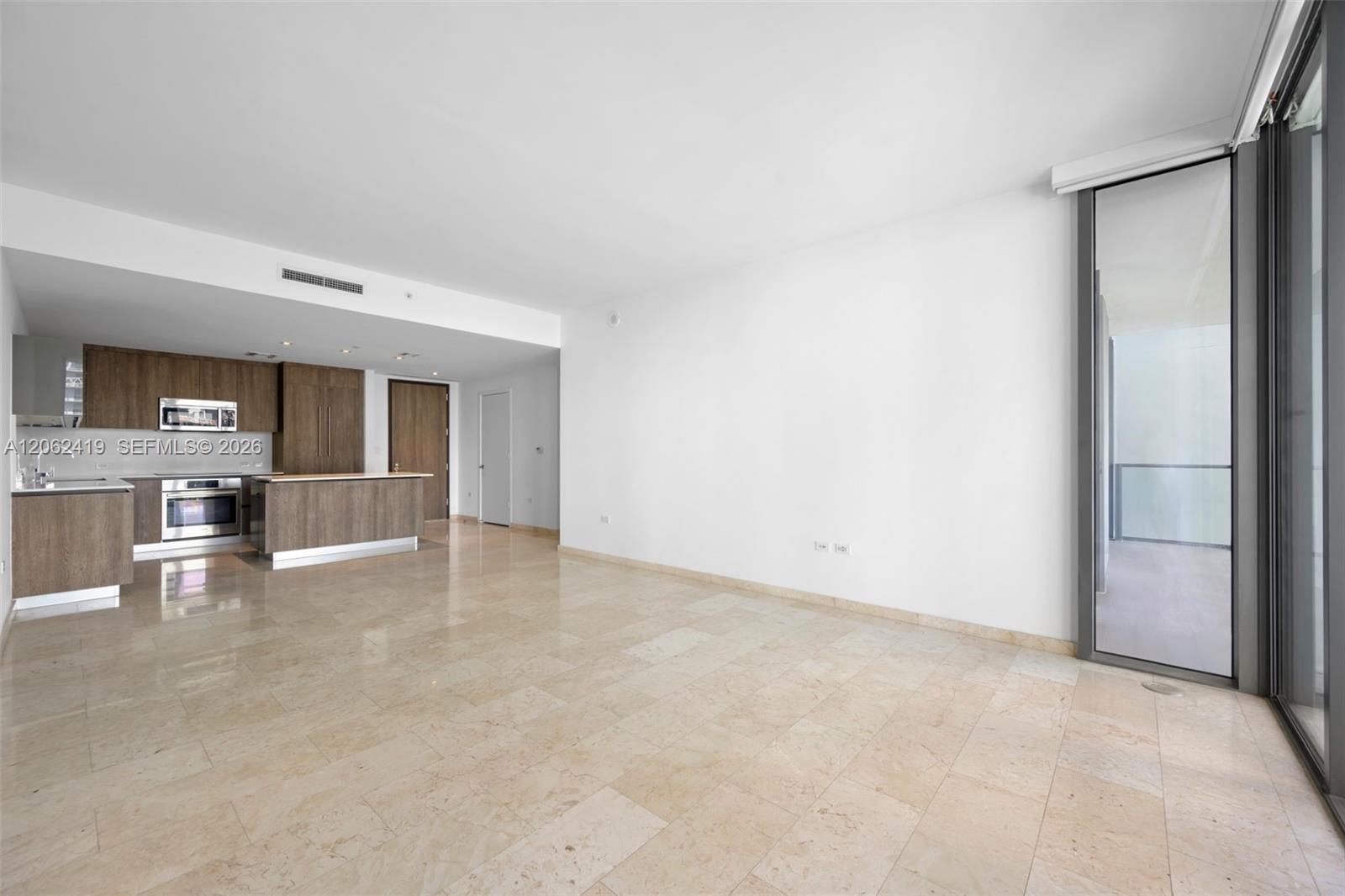 68 SE 6th St # 910, Miami FL 33131 photo 3