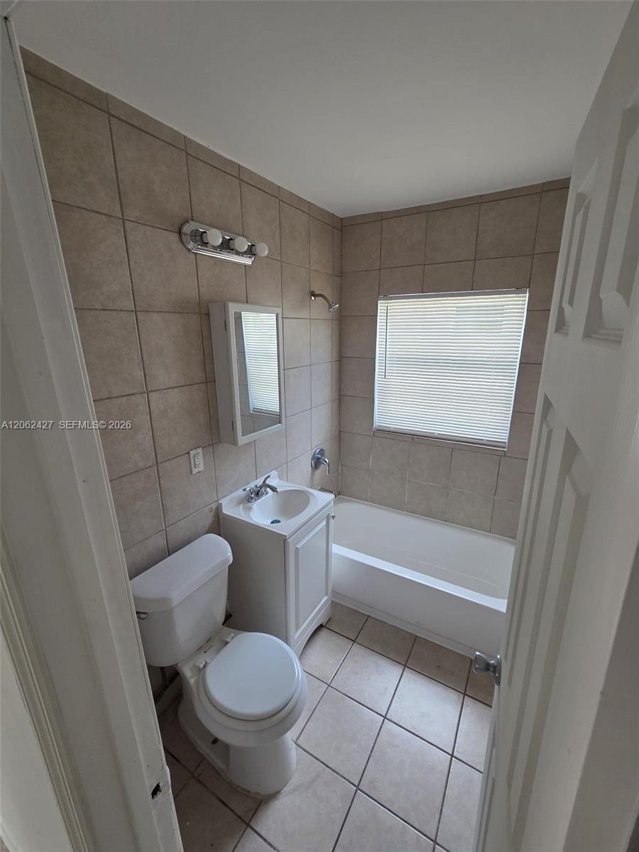 2316 Madison St # 33, Hollywood FL 33020 photo 5
