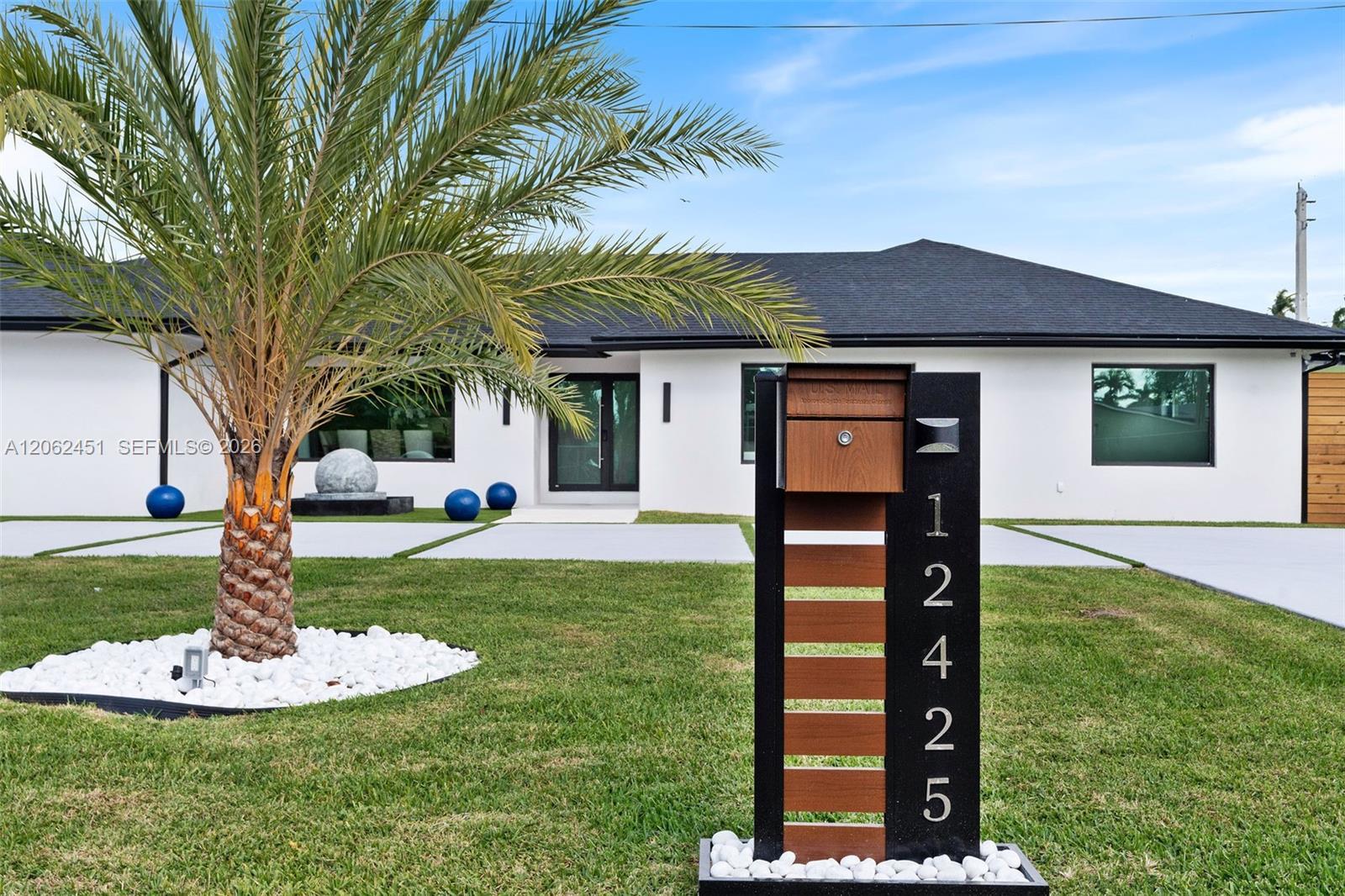 12425 SW 226th St, Miami FL 33170 photo 2