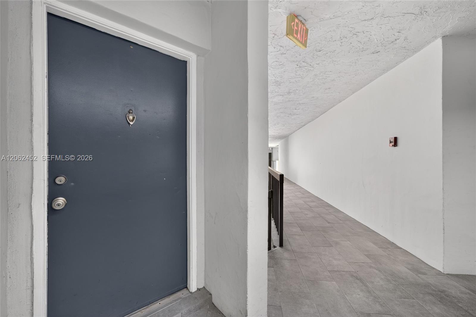9429 Fontainebleau Blvd # 33, Miami FL 33172 photo 4