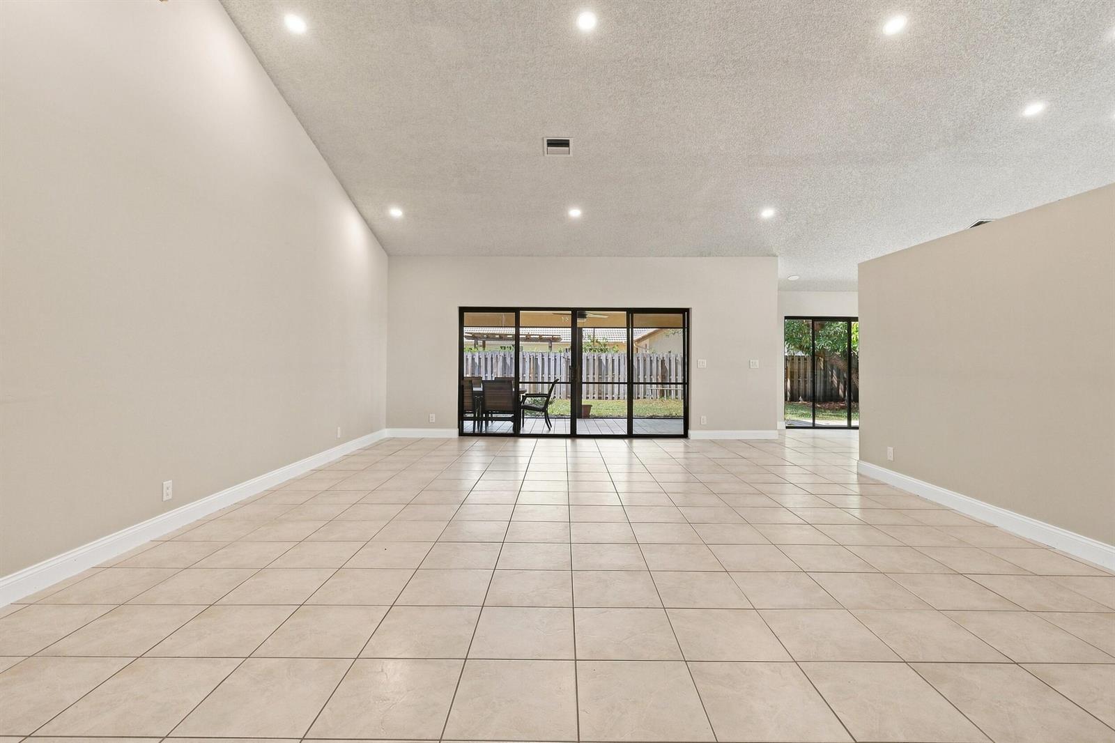 9960 Majestic Way, Boynton Beach FL 33437 photo 5
