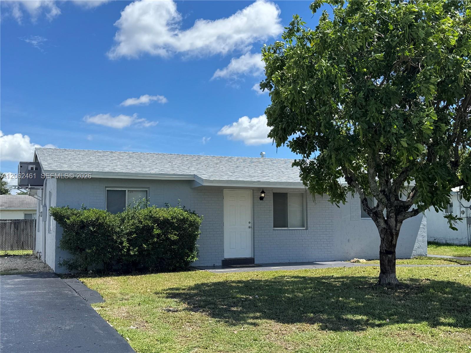 2669 NW 24th Ct, Fort Lauderdale FL 33311 photo 2