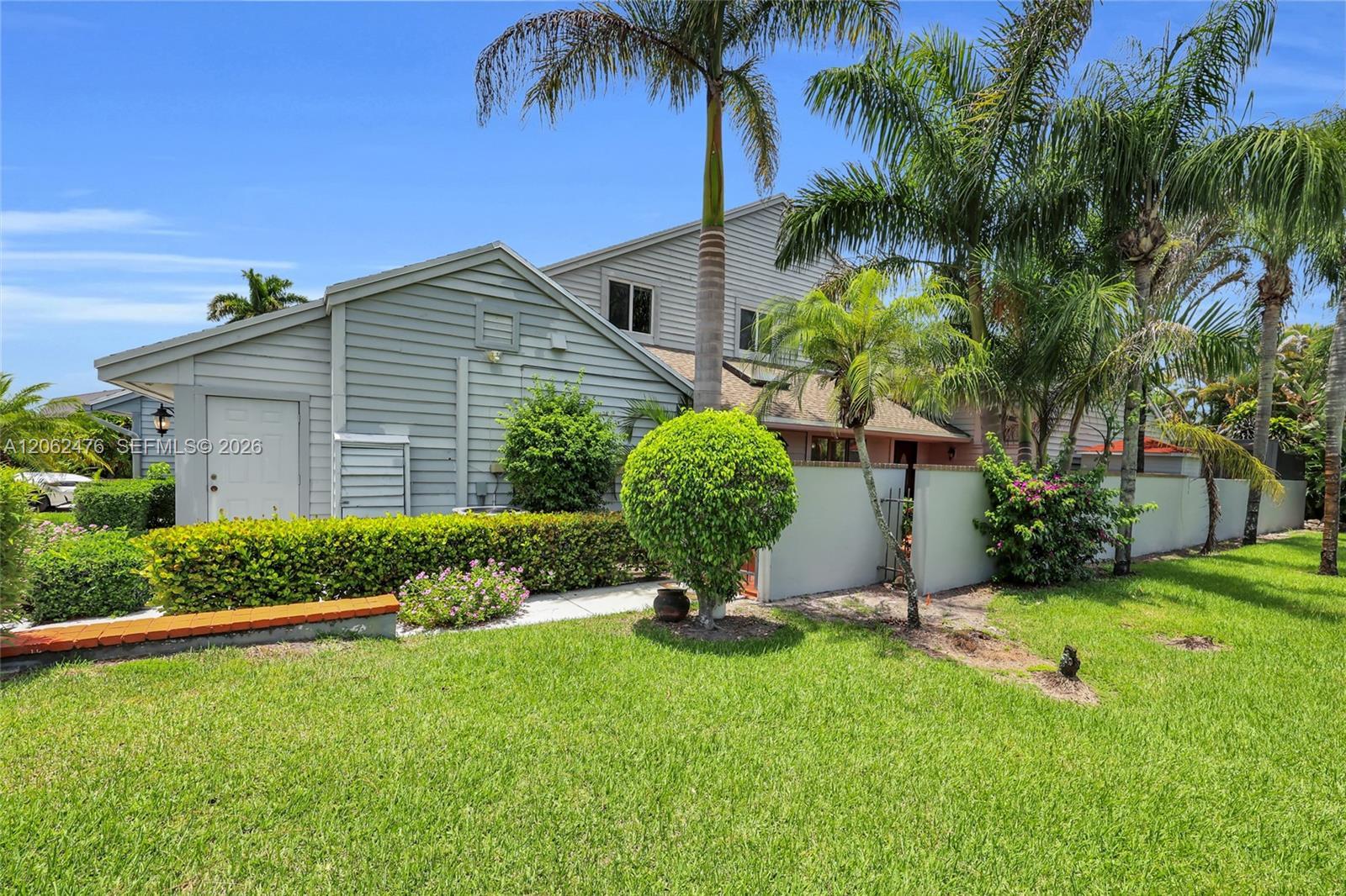 6879 Palm Grove Ct, Palm Beach Gardens FL 33418 photo 3
