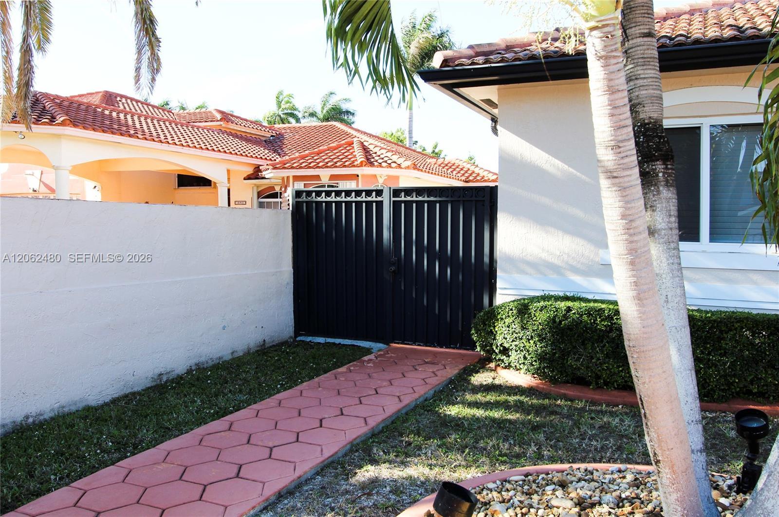 13797 SW 20th St, Miami FL 33175 photo 3