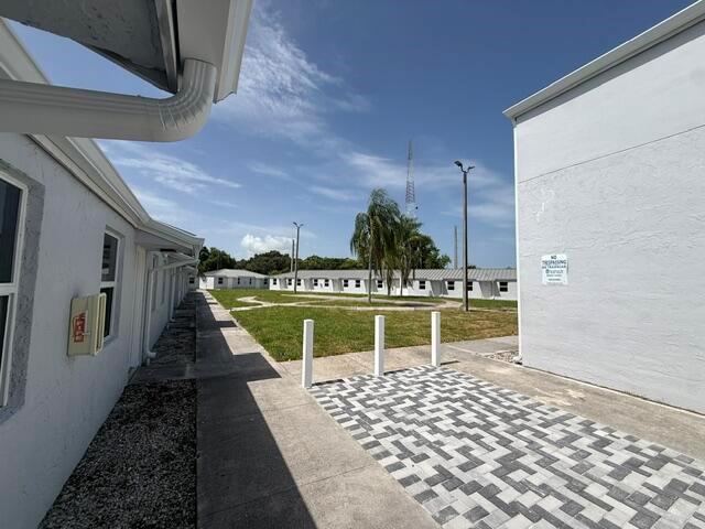 4393 Windsor Avenue # 18, West Palm Beach FL 33407 photo 3