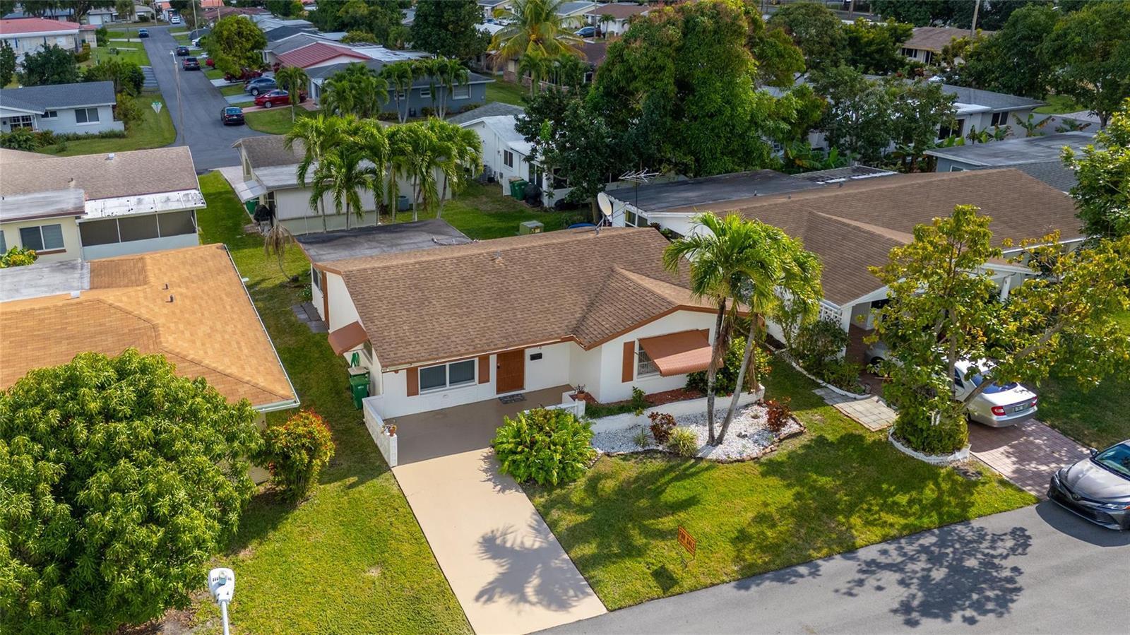 5710 NW 68th Terrace, Tamarac FL 33321 photo 2