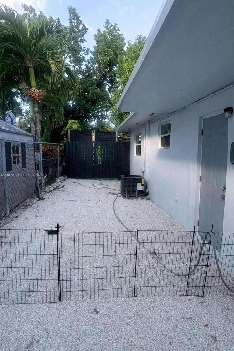 2931 NW 47th St # 3, Miami FL 33142 photo 3