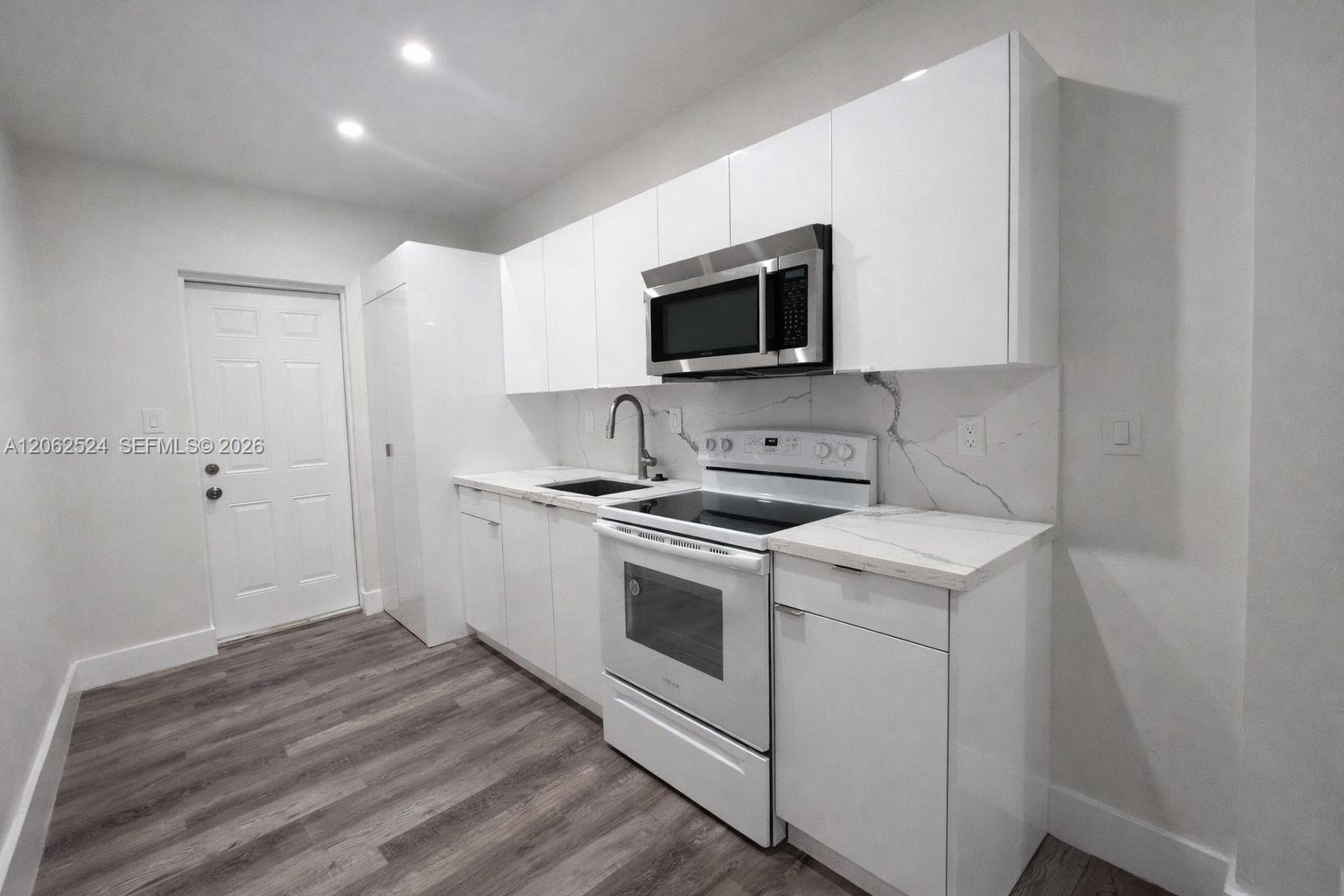 2931 NW 47th St # 3, Miami FL 33142 photo 5