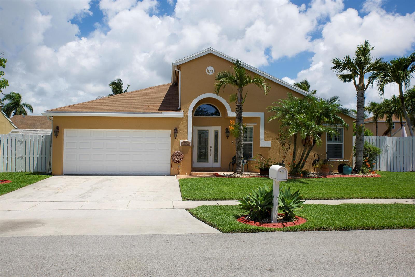 9761 ATLANTIC Drive, Miramar FL 33025 photo 2