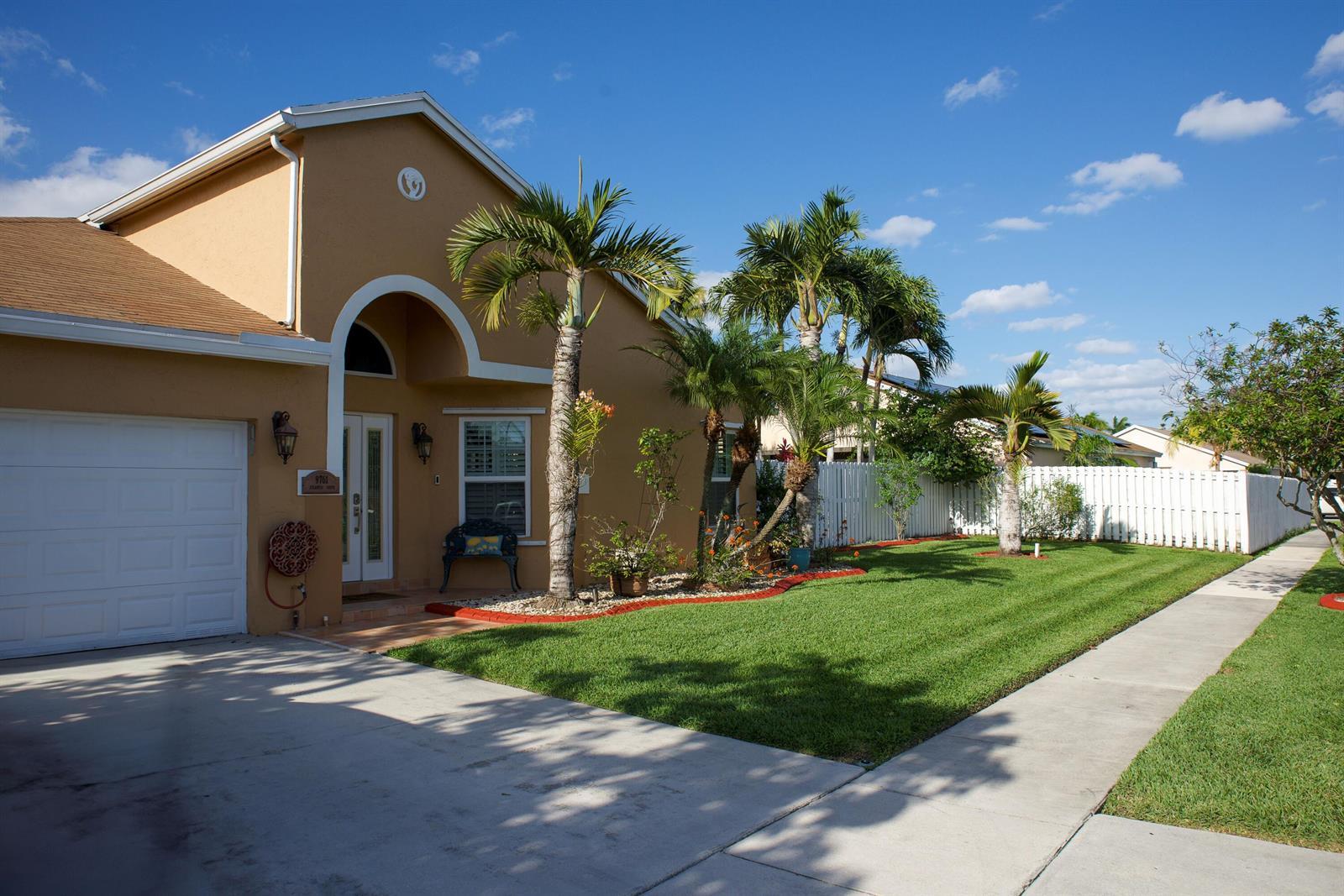 9761 ATLANTIC Drive, Miramar FL 33025 photo 3