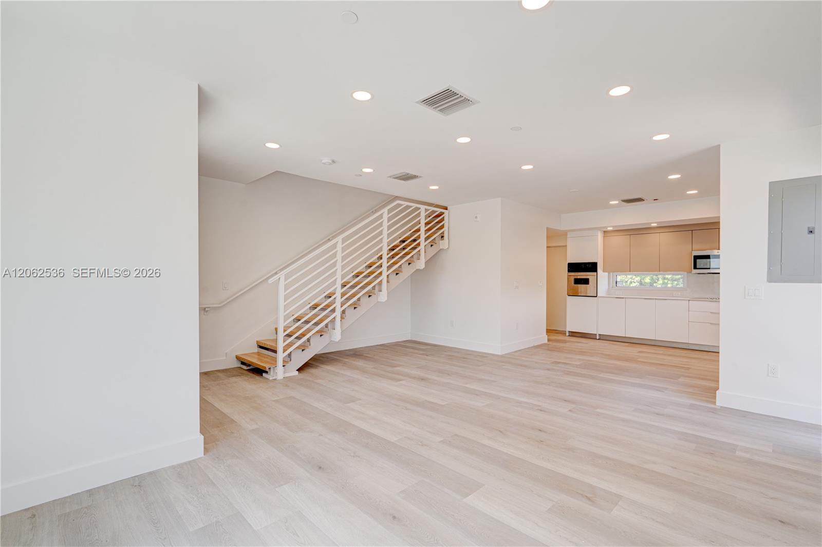 816 84th St # 2, Miami Beach FL 33141 photo 5