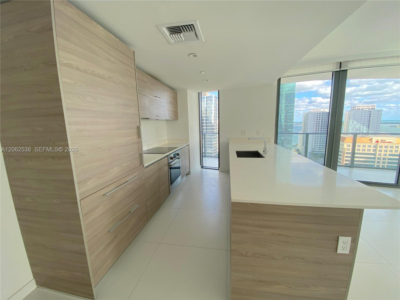 1300 S Miami Ave # 2105, Miami FL 33130 photo 4