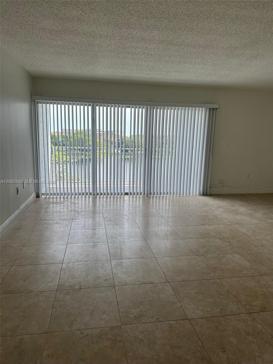 9359 Fontainebleau Blvd # F417, Miami FL 33172 photo 3