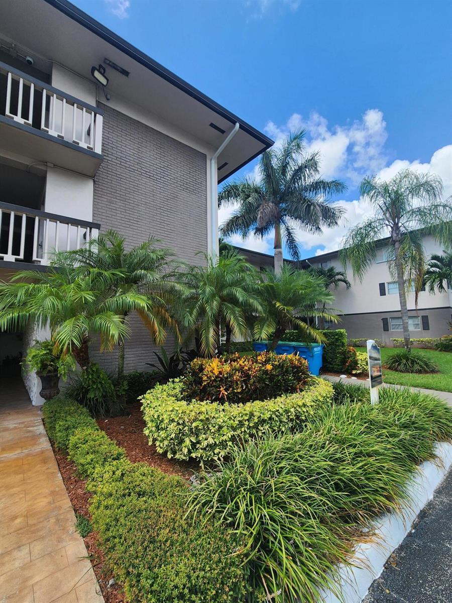 4900 WASHINGTON Street # 307, Hollywood FL 33021 photo 2