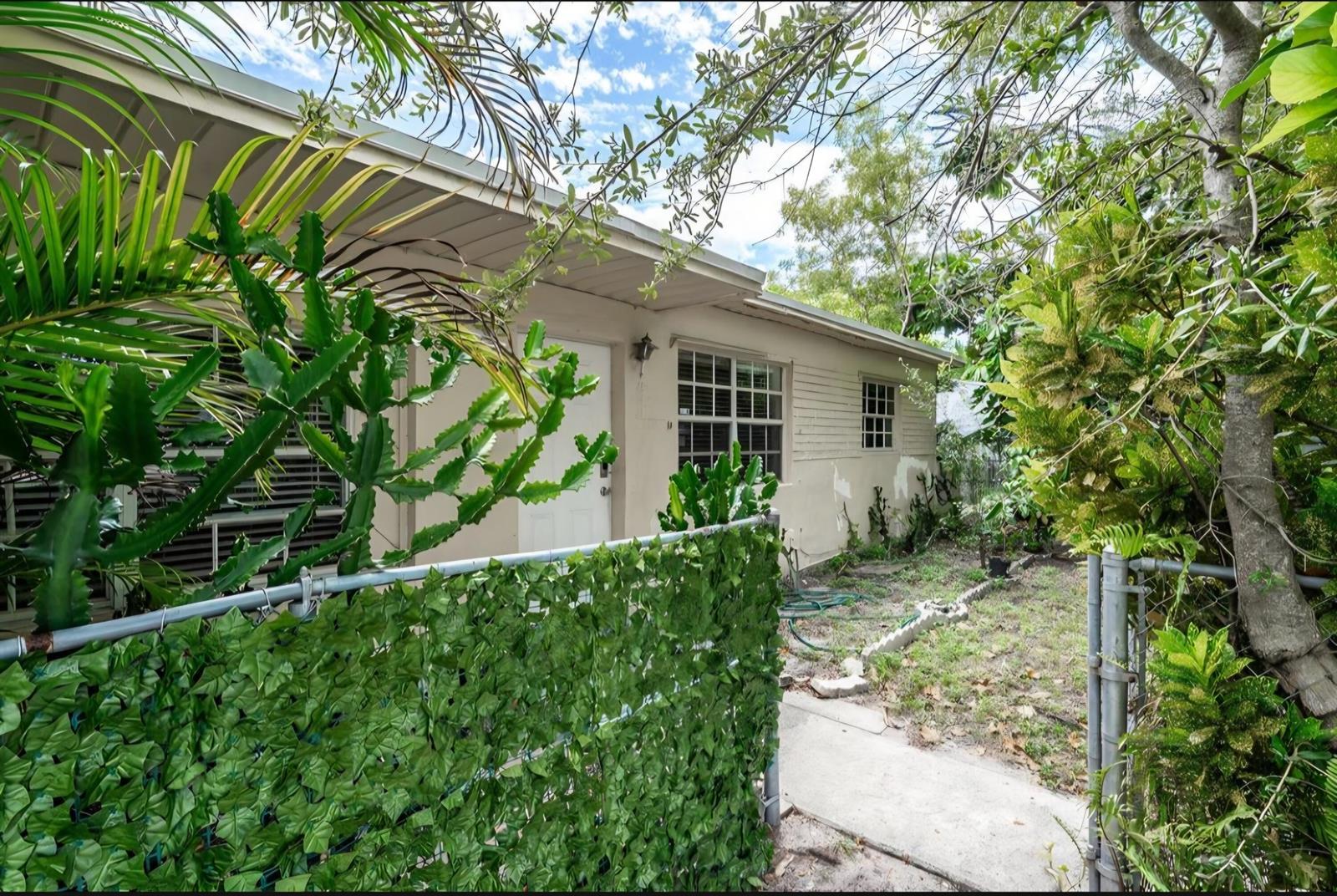 3401 SW 48TH Avenue, Hollywood FL 33023 photo 3