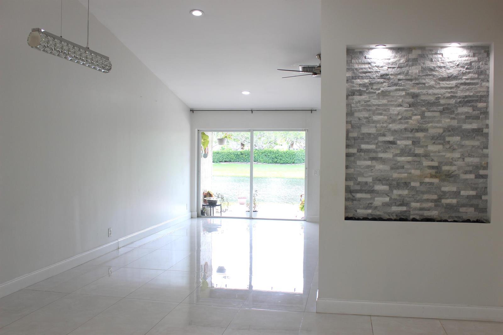 1590 ORION Lane, Weston FL 33327 photo 3