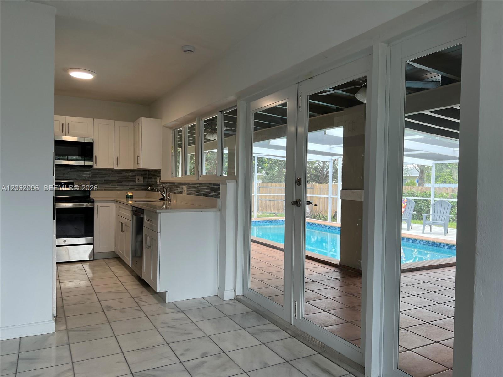 8830 SW 200th ST, Cutler Bay FL 33157 photo 4