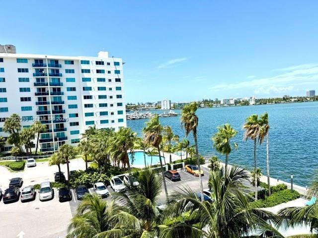 7501 E Treasure Dr # 5H, North Bay Village FL 33141
