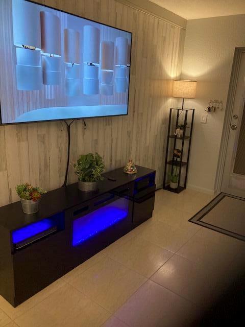 417 WINDSOR R, West Palm Beach FL 33417 photo 3