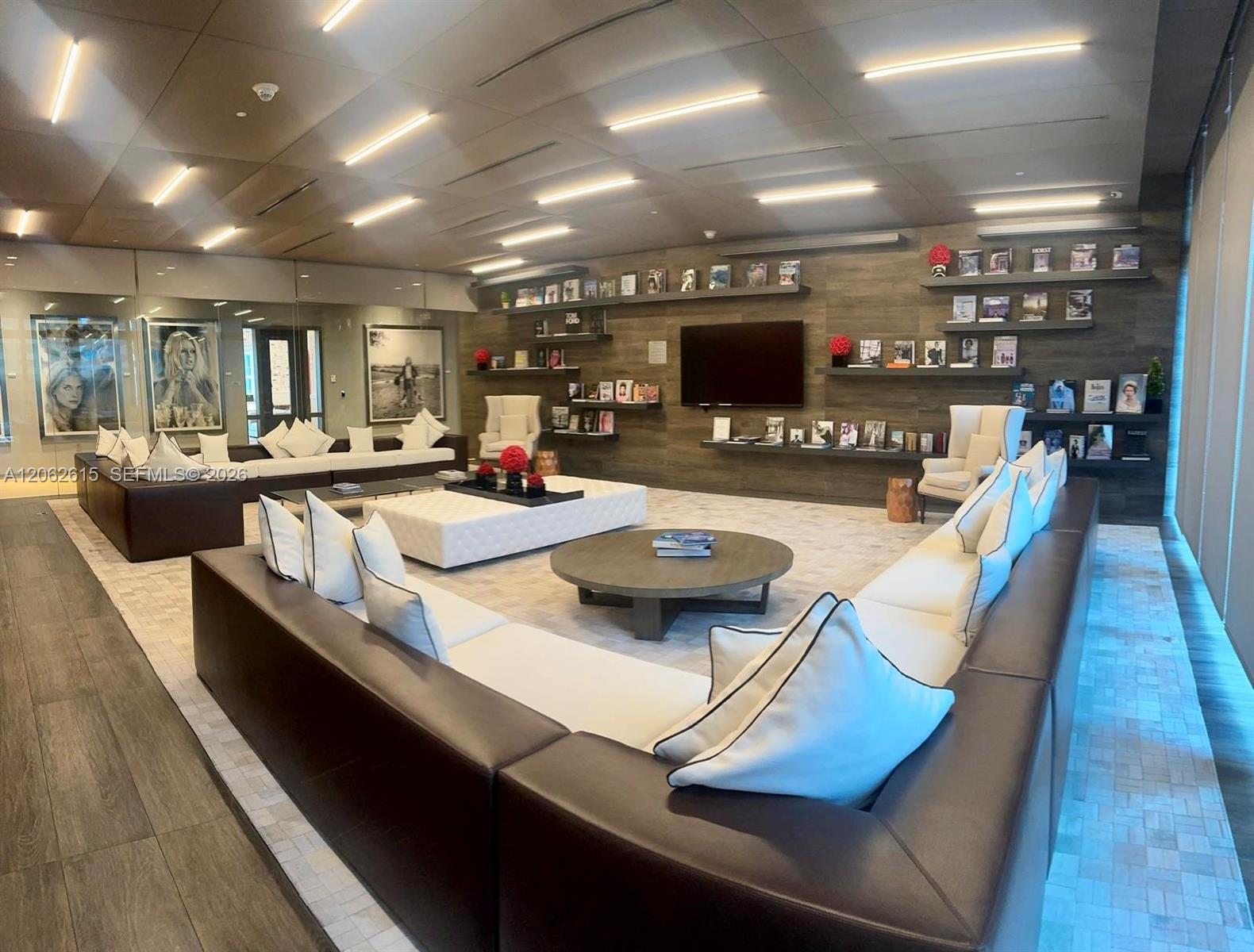 1080 Brickell Ave # 3405, Miami FL 33131 photo 3