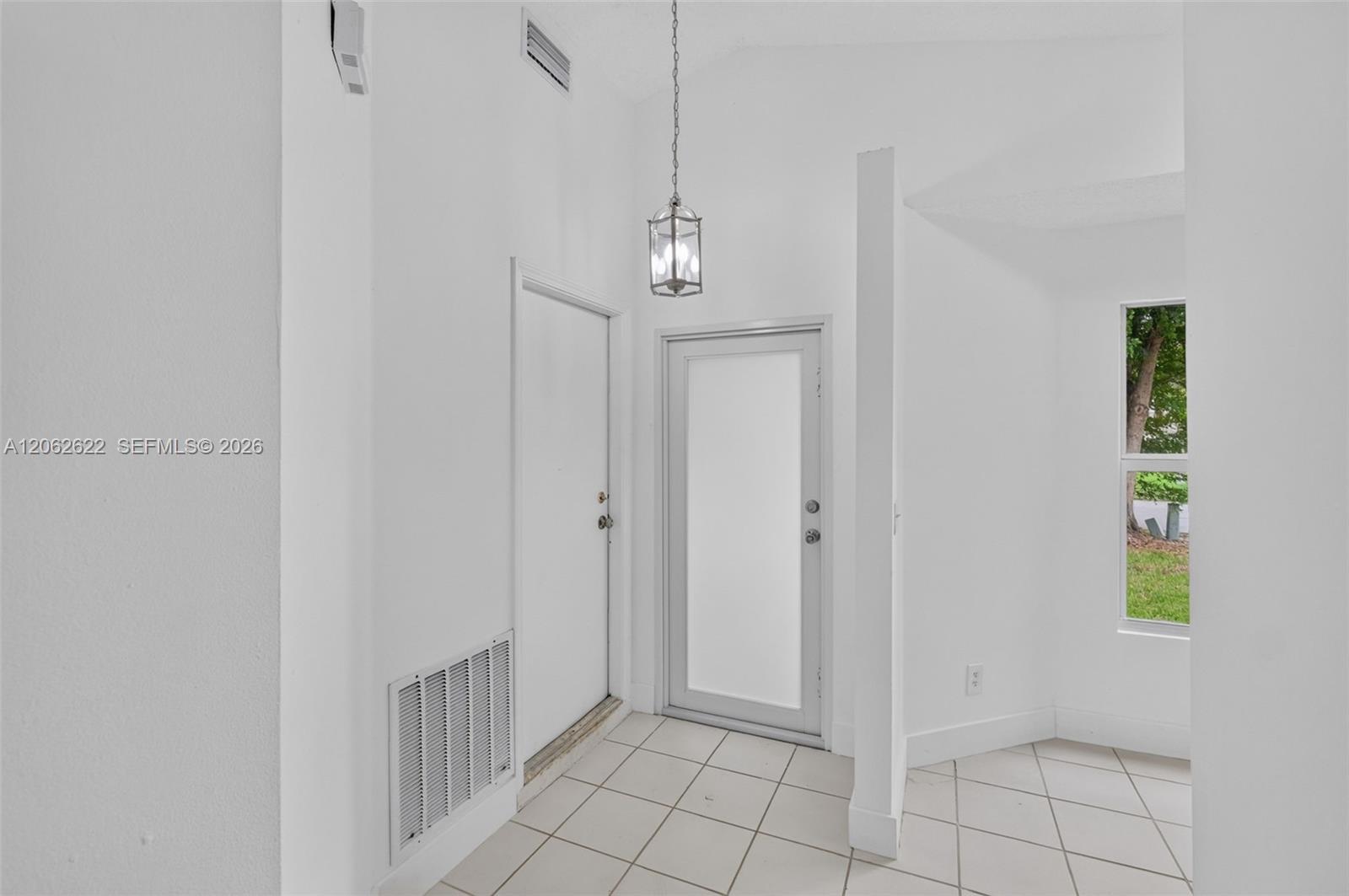 792 SW 9th St, Florida City FL 33034 photo 3