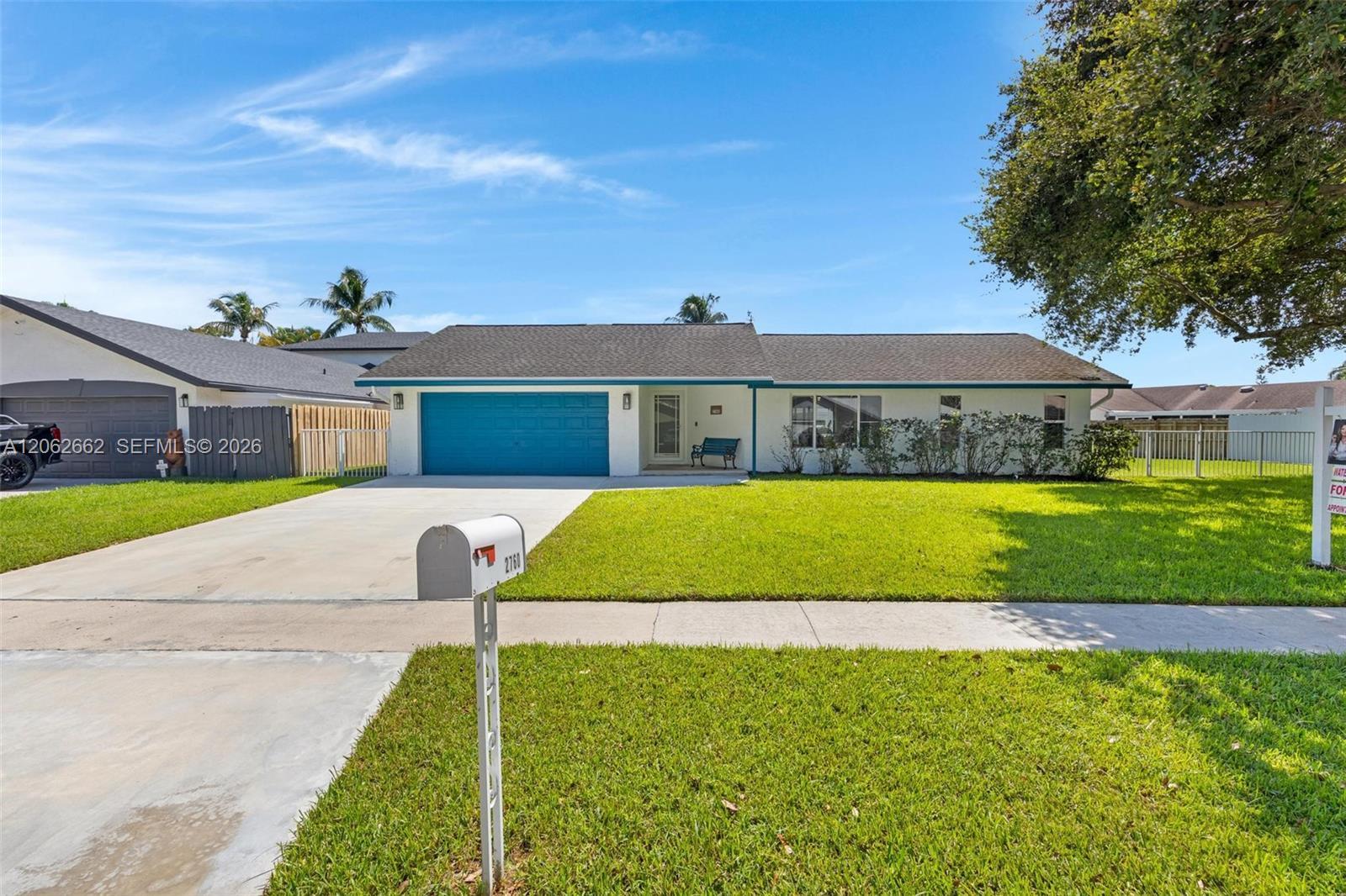 2760 SW 86th Way, Davie FL 33328 photo 2