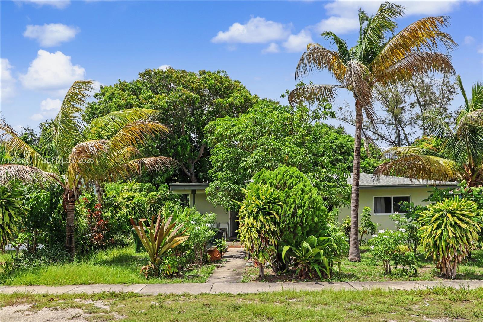 1155 NE 136th St, North Miami FL 33161 photo 2