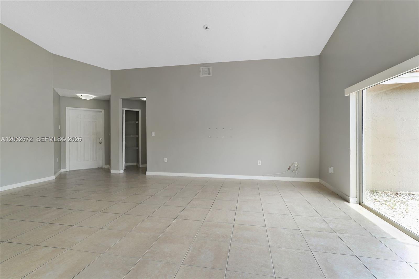 18946 NW 10th St, Pembroke Pines FL 33029 photo 3