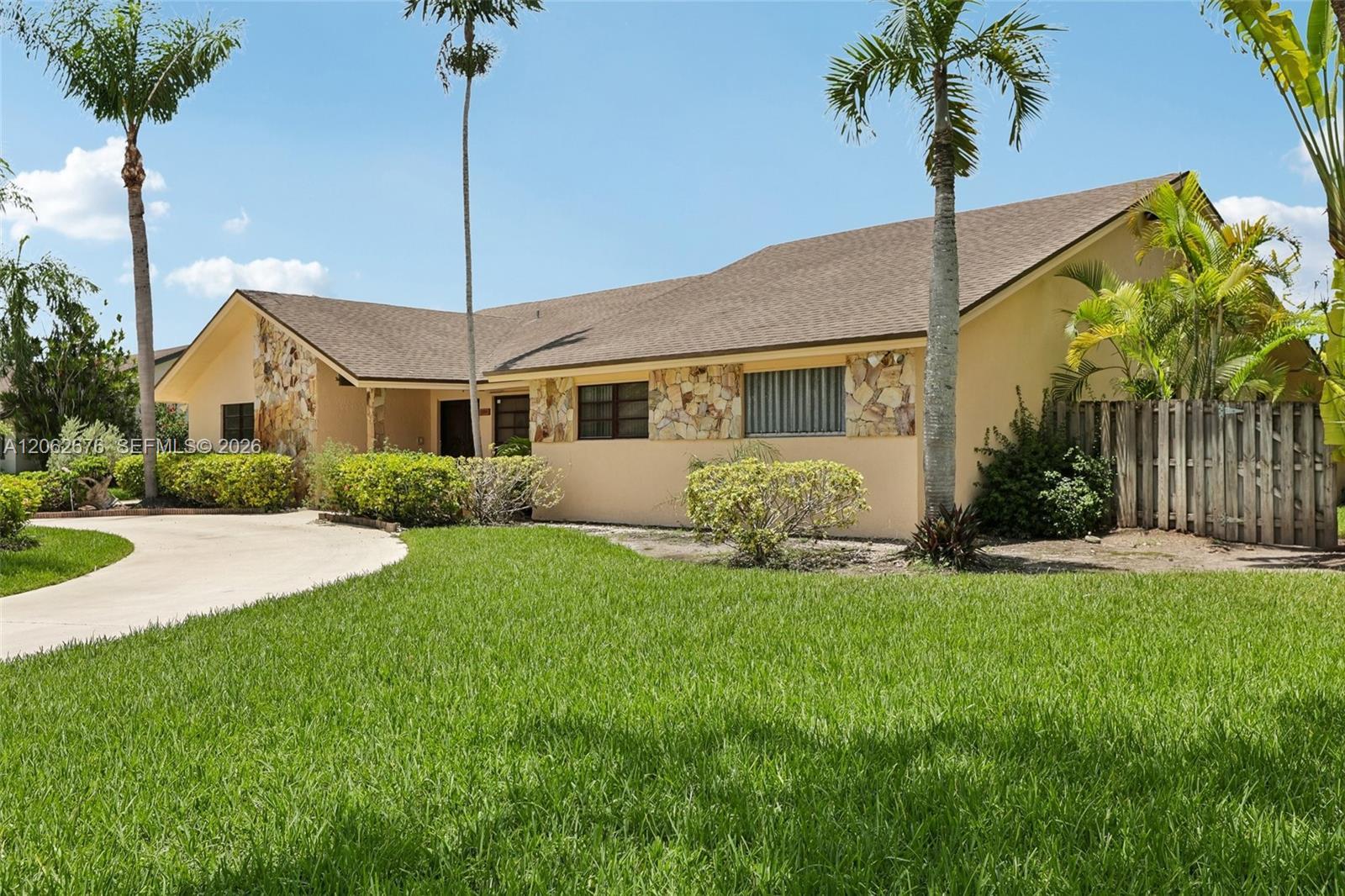 10501 SW 140th St, Miami FL 33176 photo 2