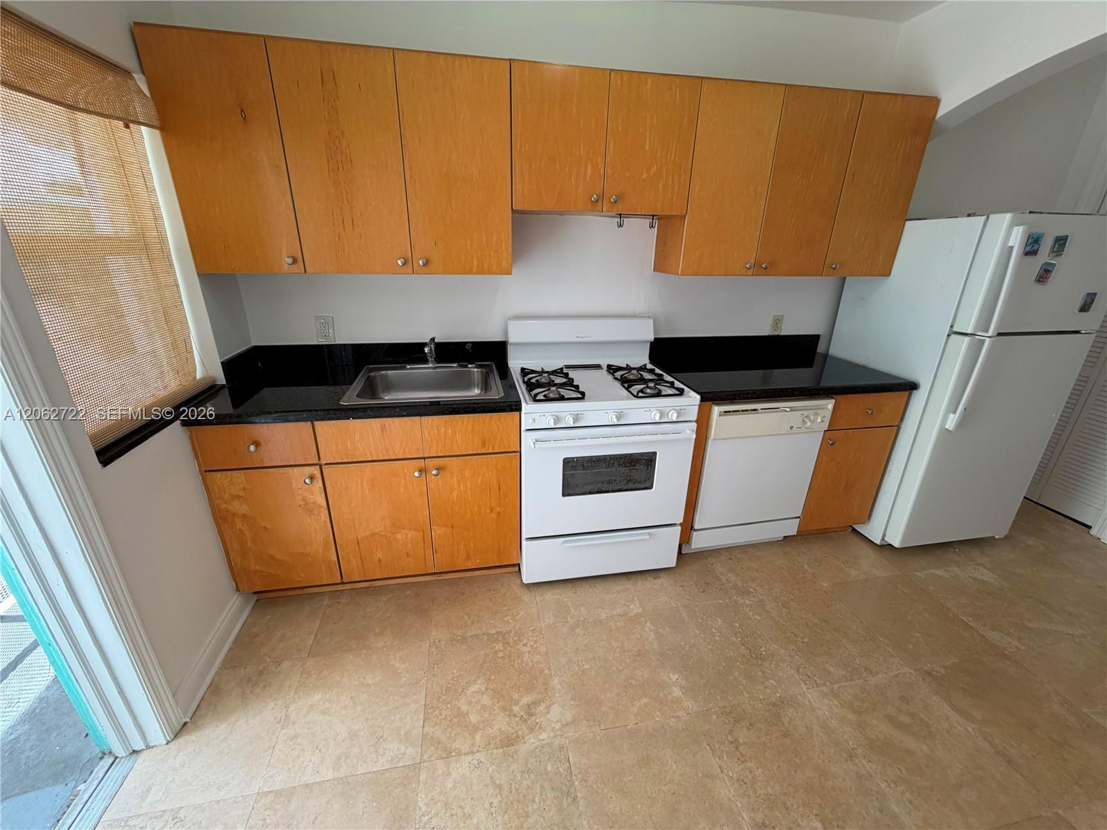 1027 Euclid Ave # 2, Miami Beach FL 33139 photo 2