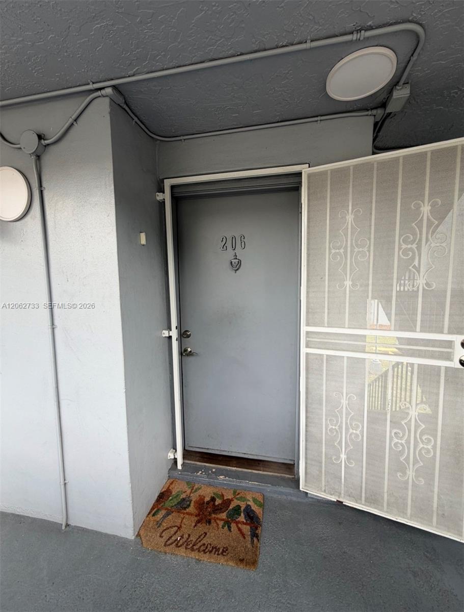 310 Fontainebleau Blvd # 206, Miami FL 33172 photo 3