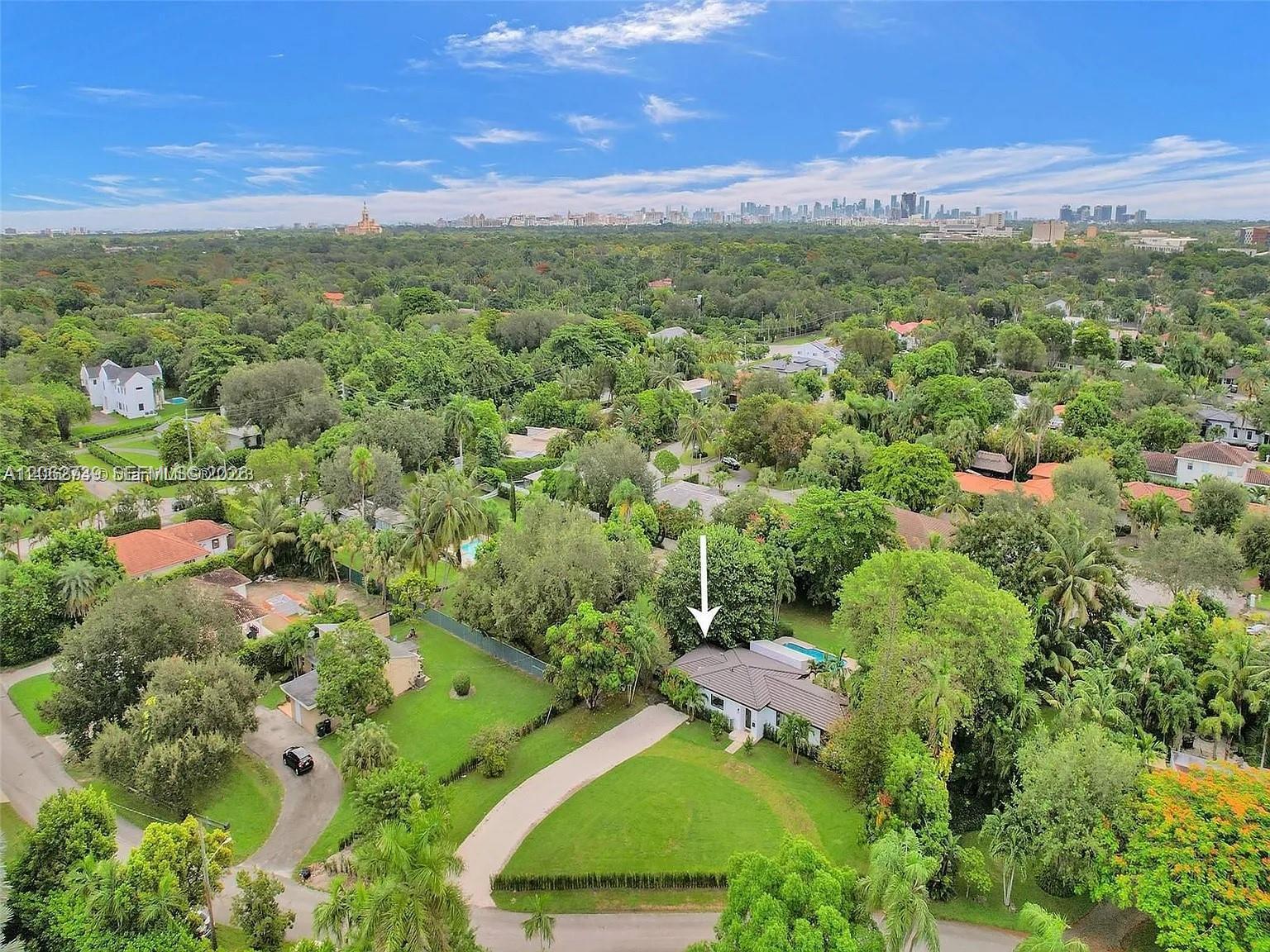 5705 SW 60th Ave, South Miami FL 33143