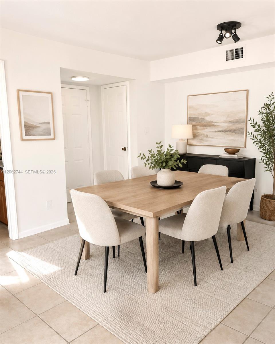 560 S Park # 23, Hollywood FL 33021 photo 2