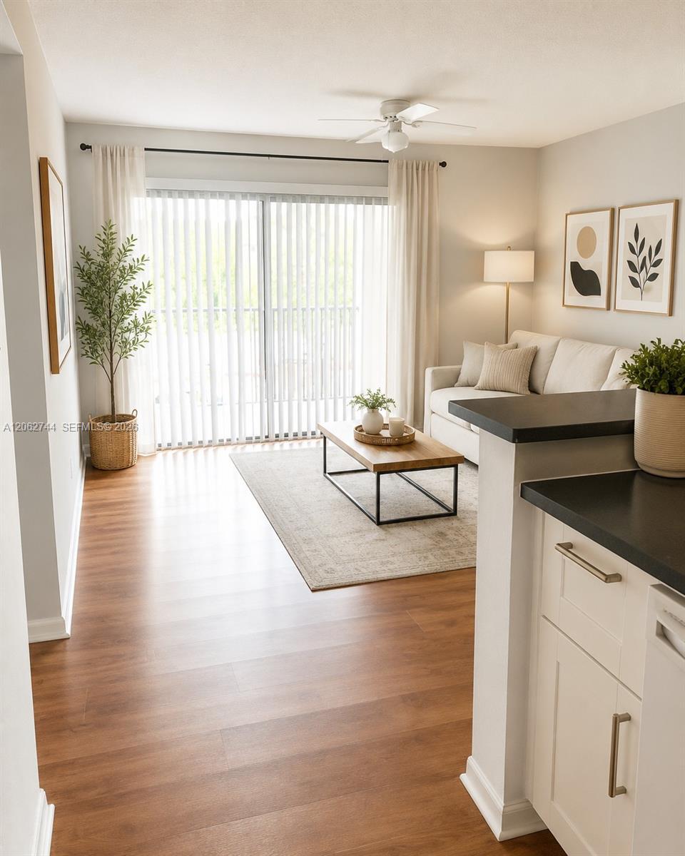 560 S Park # 23, Hollywood FL 33021 photo 3