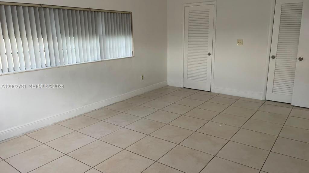 North Miami, FL 33181 photo 3