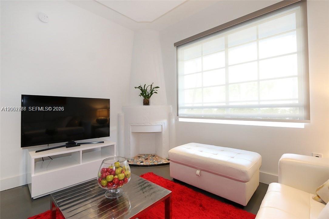 600 15th St # 6, Miami Beach FL 33139 photo 2