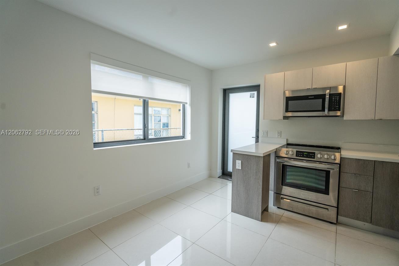 1971 Bay Dr # 110, Miami Beach FL 33141 photo 5