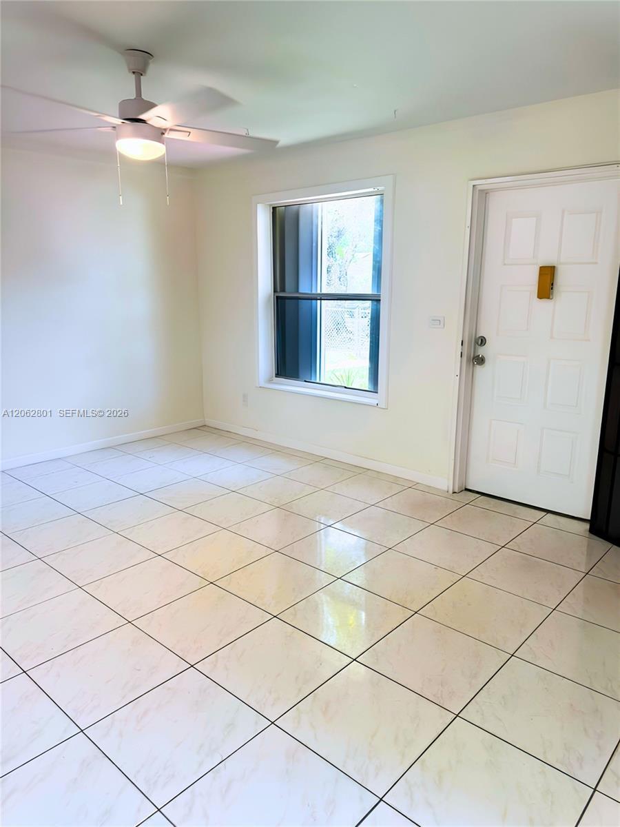 672 NE 130th St # 672, North Miami FL 33161 photo 2