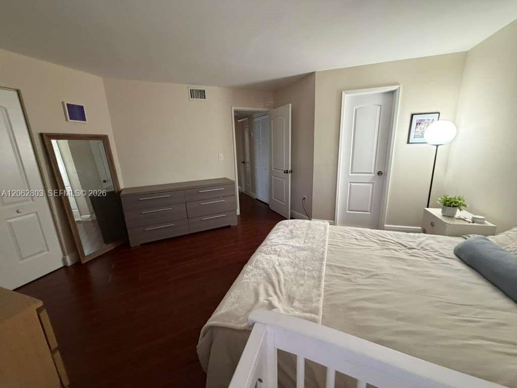 9417 Fontainebleau Blvd # 27, Miami FL 33172 photo 2