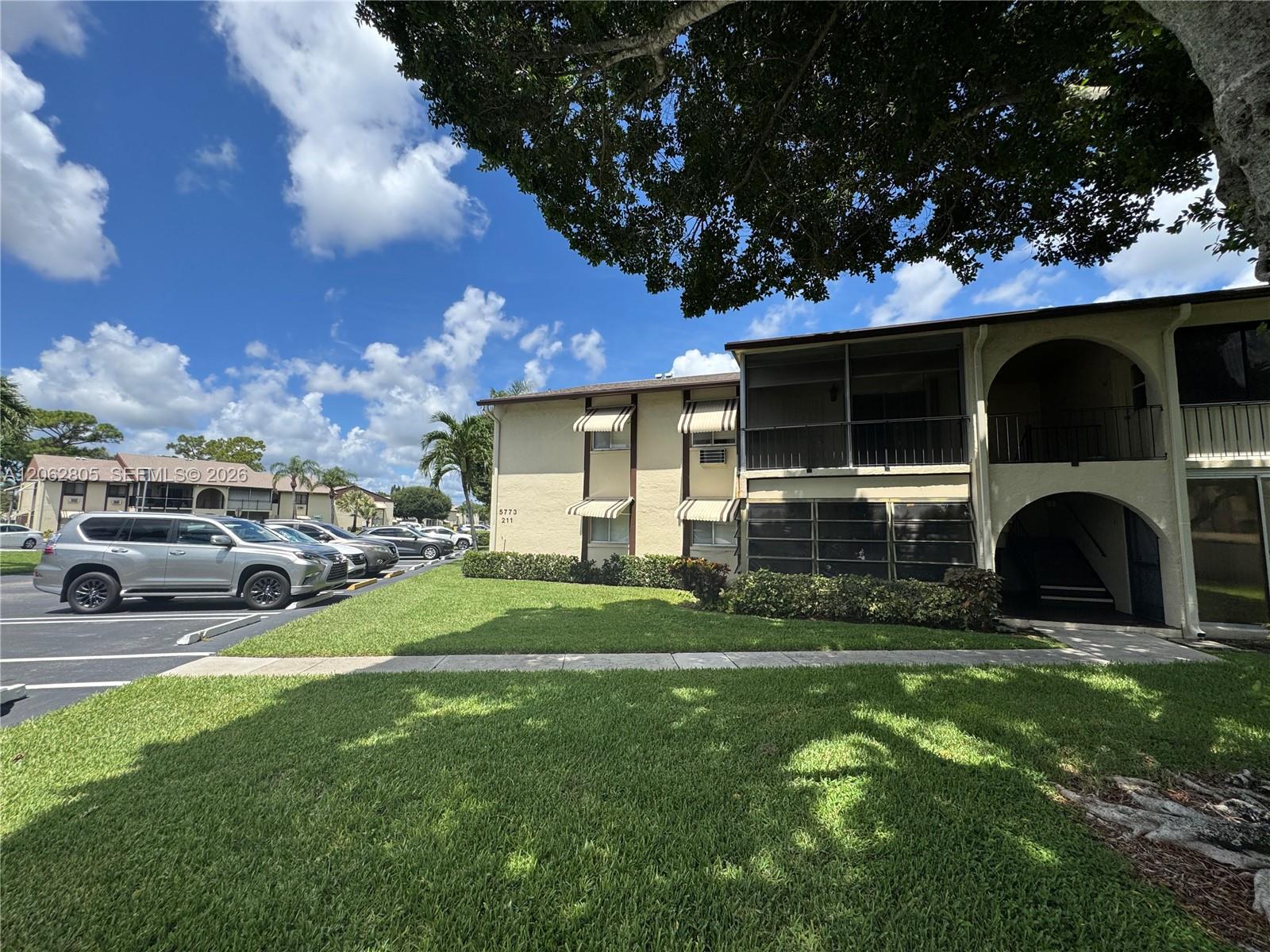 5773 La Pinata Blvd # 1, Green Acres FL 33463 photo 3